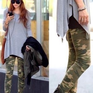 Classic Woman Pants - Camouflage Leggings Classic Woman Pants - Camouflage Leggings